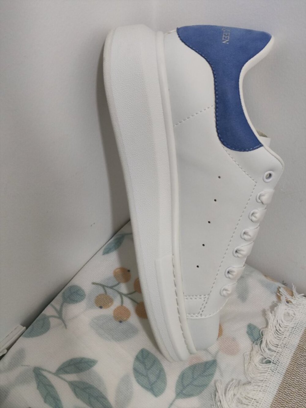 Alexander McQueen Platform White Sneakers - Picture 6 of 7